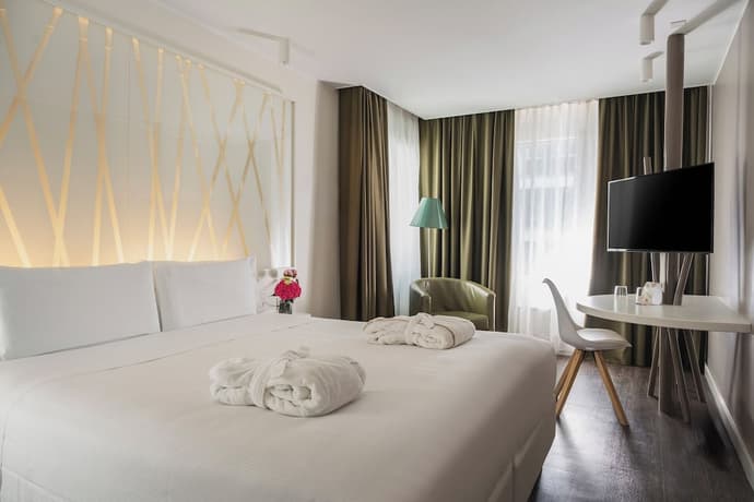 Hotel Admiral, Primary image