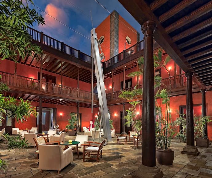 San Roque Only Adults, Primary image