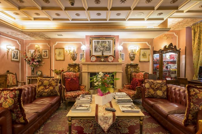 Hotel Vittoria, Primary image