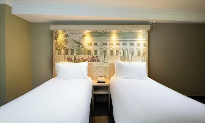 President Hotel, Primary image