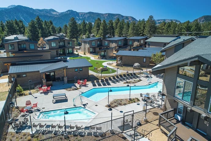 Outbound Mammoth, Primary image