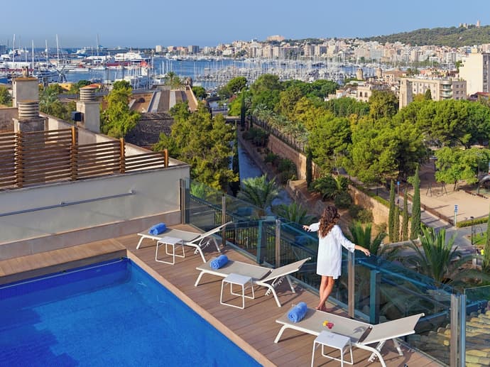 Hotel Saratoga, Primary image