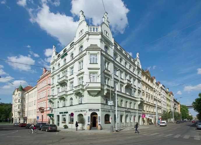 Hotel Union, Primary image