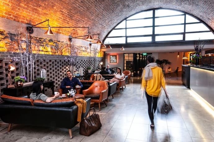 The Address Connolly, Primary image