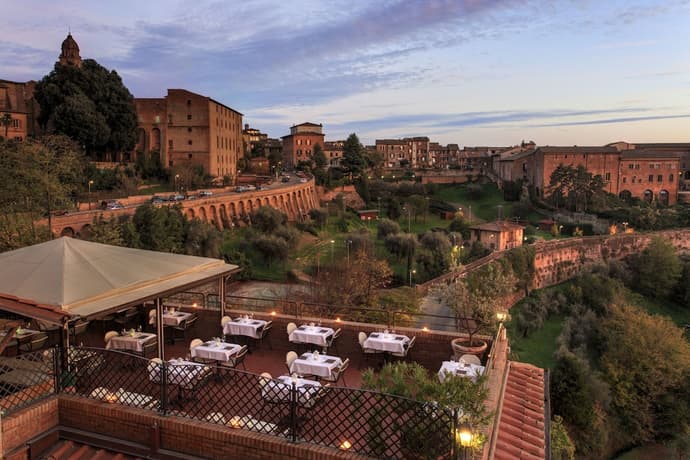 Hotel Athena, Primary image