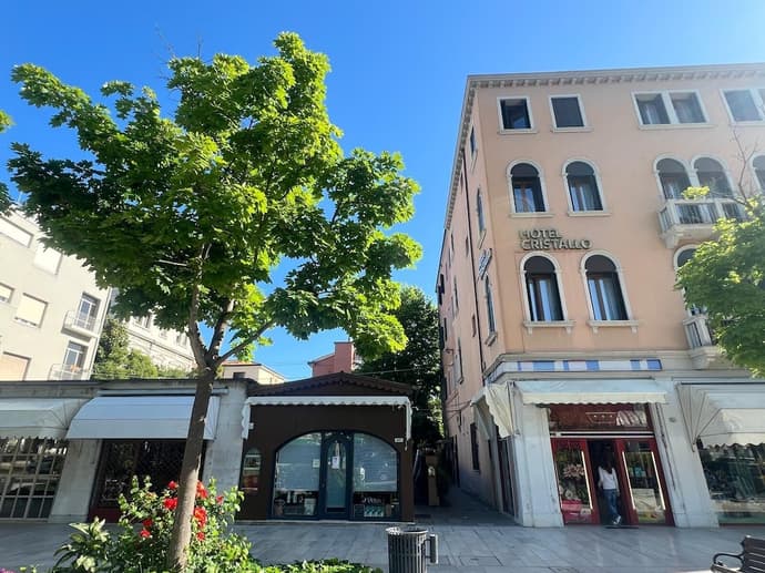 Hotel Cristallo, Primary image