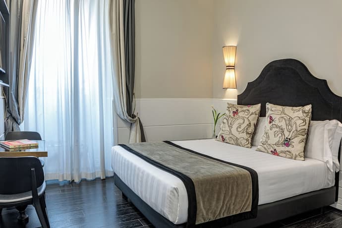 The Independent Suites, Primary image