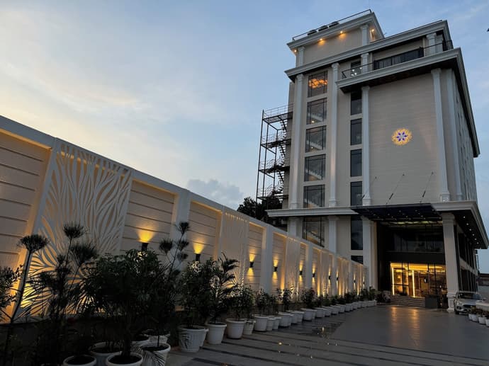 The Hotel Mudra, Primary image