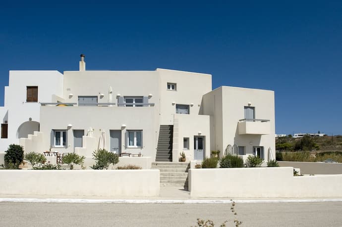 Tsakanos Home, Primary image