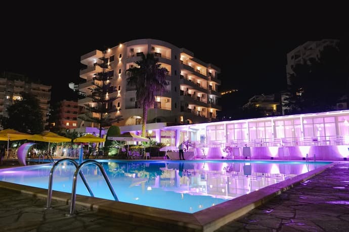 Hotel Mediterrane, Primary image