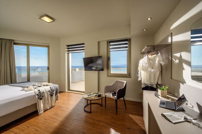 Marin Hotel, Primary image