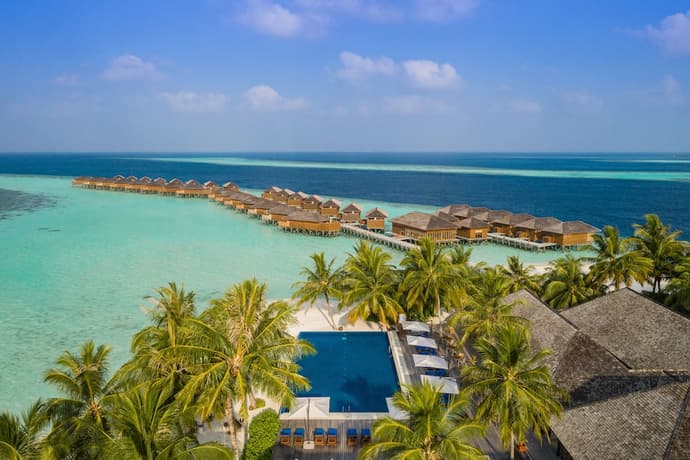 Vilamendhoo Island Resort & Spa, Primary image