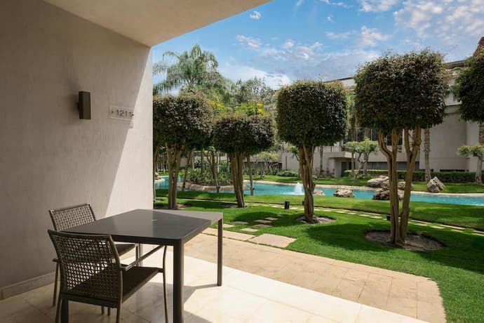 Dusit Thani LakeView Cairo, Primary image