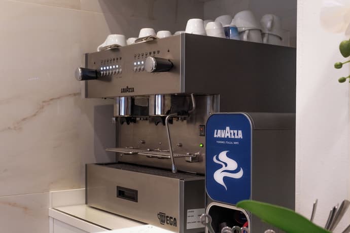 Hotel Victoria, Primary image