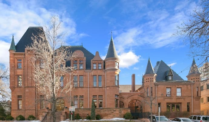 Patterson Inn, Primary image