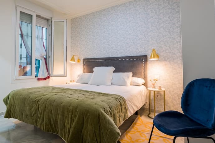 nüa alameda, Primary image