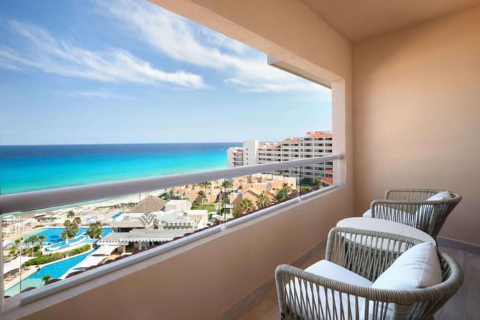 Wyndham Grand Cancun All Inclusive Resort & Villas, 