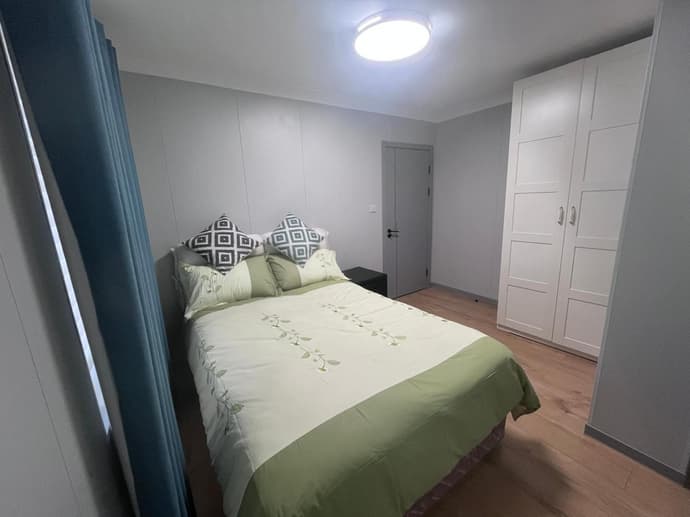 Modern Ensuite Double Bedroom in Dundrum, 