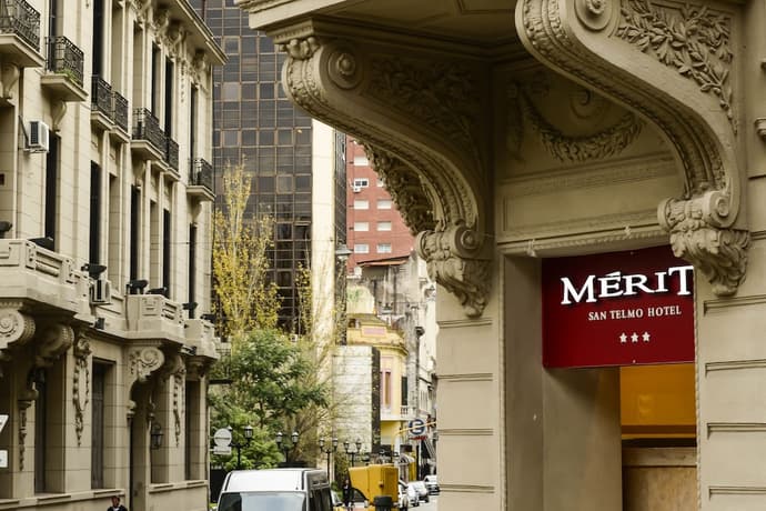 Mérit San Telmo, Exterior detail