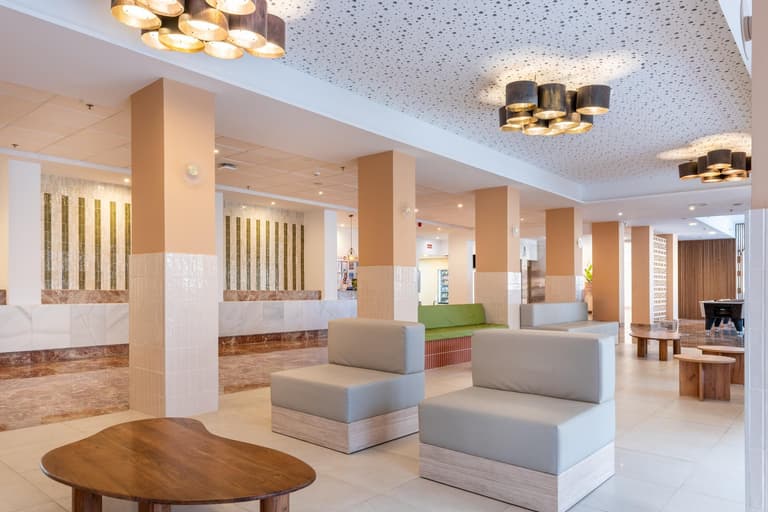 Hotel San Fermín by Dorobe