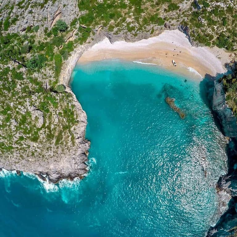 Image -  Beach & Boat Escapes