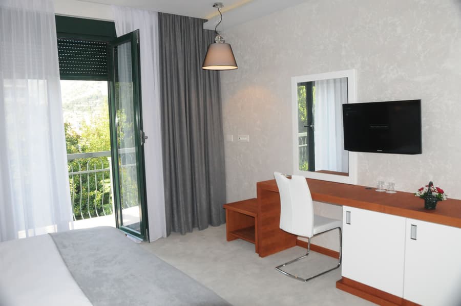 Porto In Hotel