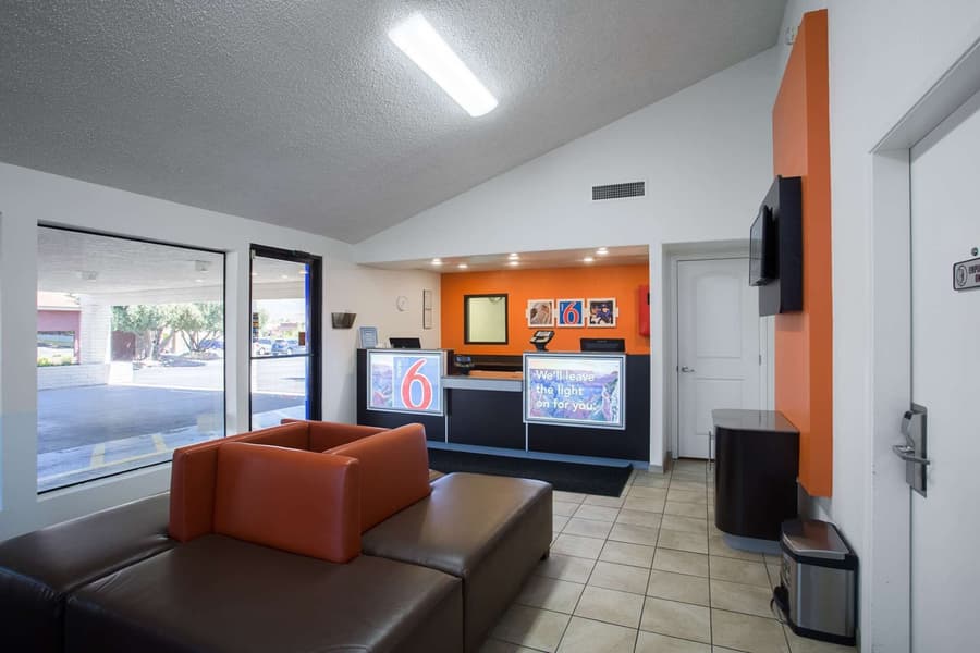 Motel 6 Kingman, AZ - Route 66 West