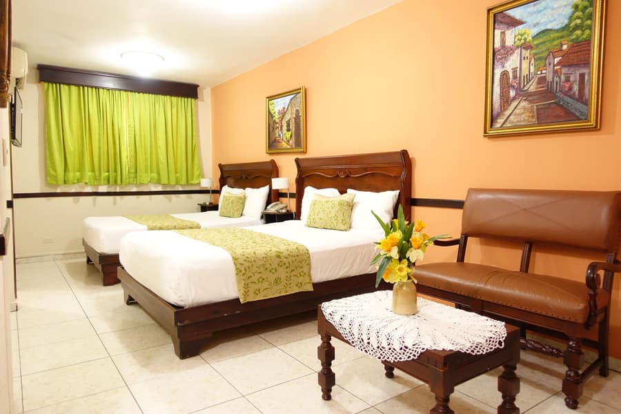 Platino Hotel & Casino