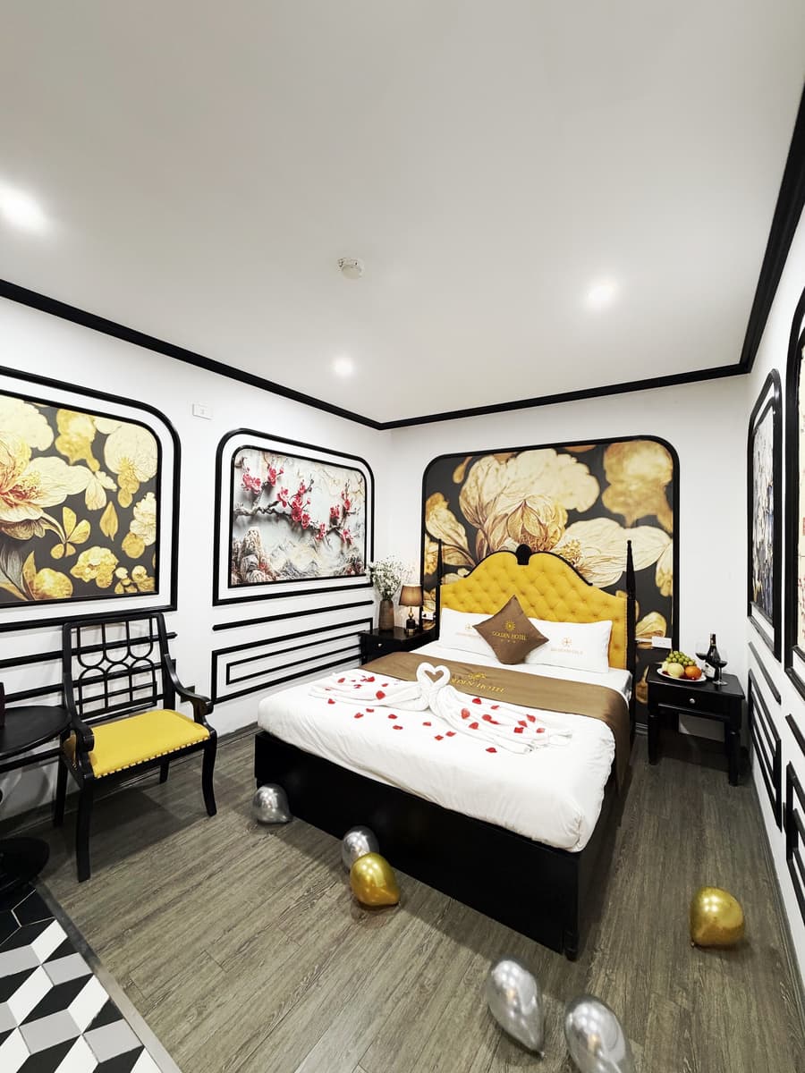 Golden Hotel