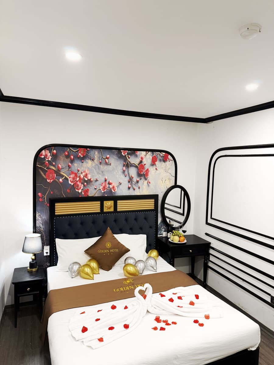 Golden Hotel