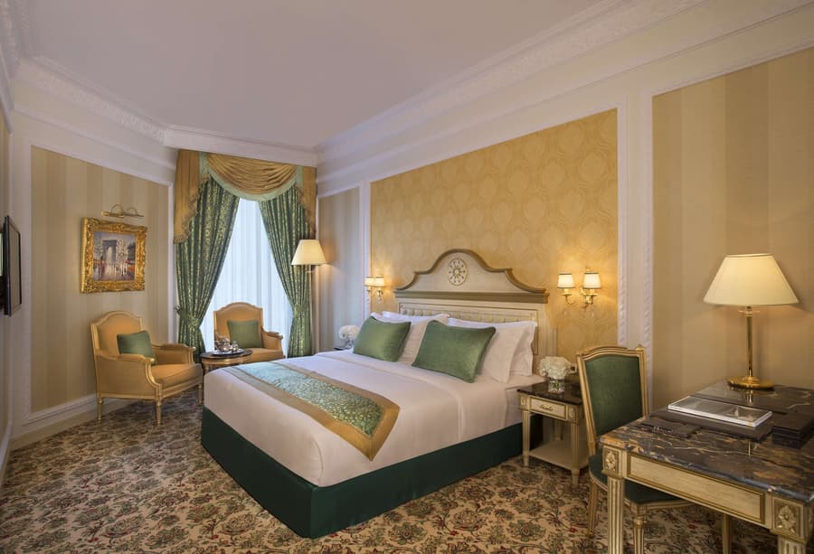 Royal Rose Hotel Abu Dhabi, Curio Collection by Hilton