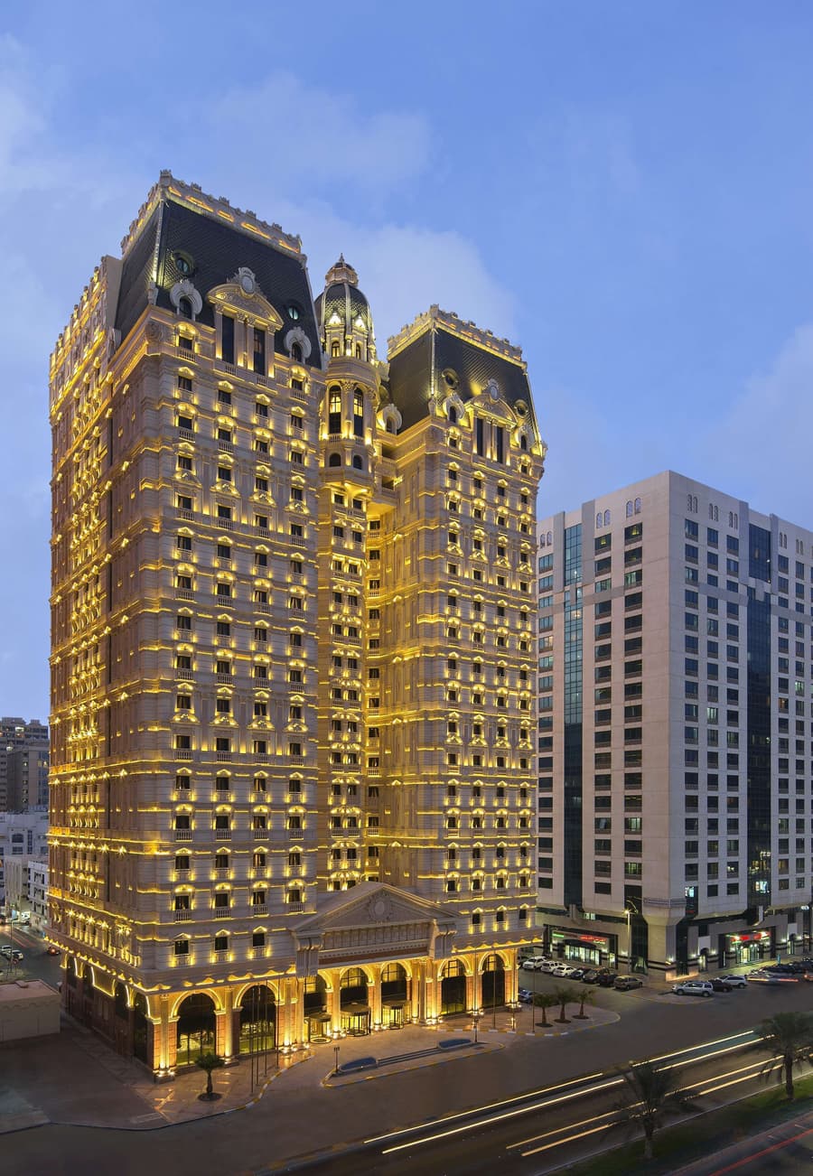 Royal Rose Hotel Abu Dhabi, Curio Collection by Hilton