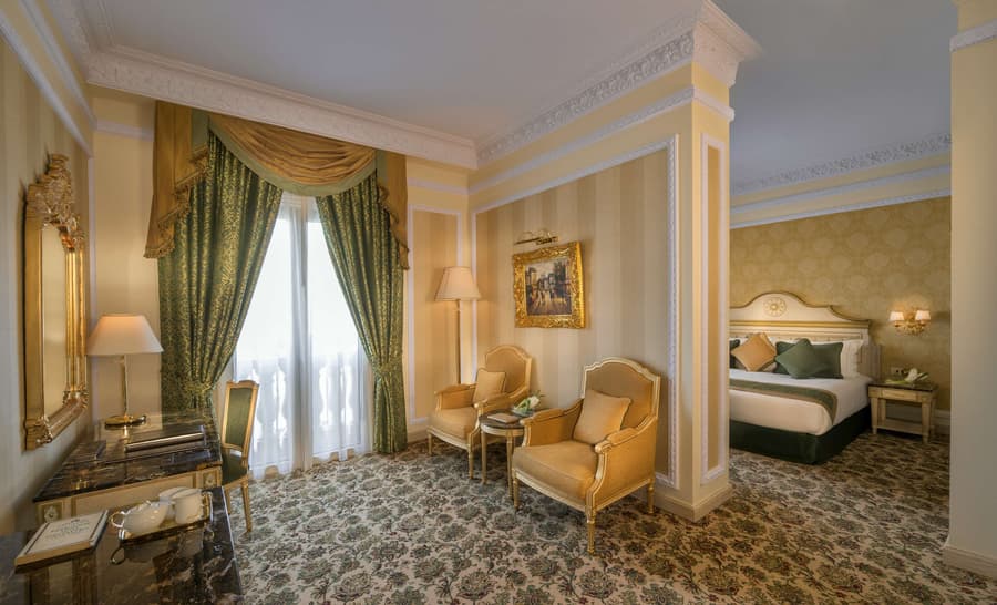 Royal Rose Hotel Abu Dhabi, Curio Collection by Hilton