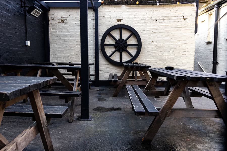 PubLove @ The Steam Engine - Hostel