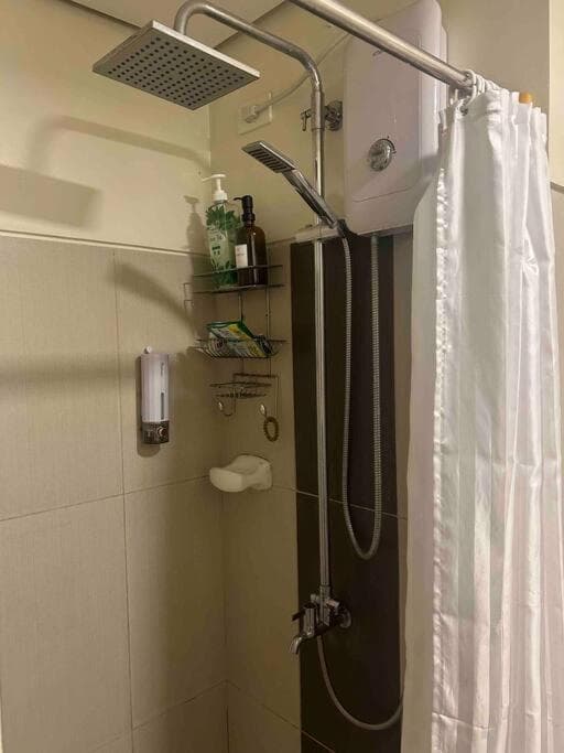 Condo with Bayview in Manila (along Roxas Boulevard)