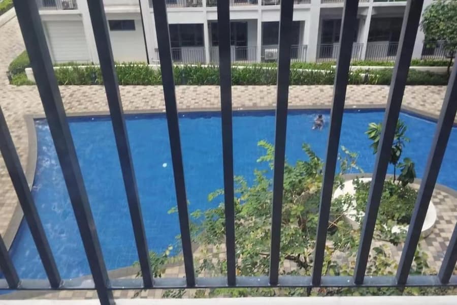 E & R Staycation Condotel near Mall of Asia